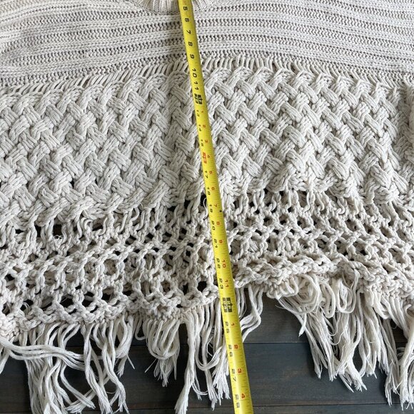Listicle Creme Cable Knit Loose Fit Poncho Sweater w/ Cute Boho Fringe S/M (Z7) - Picture 6 of 9